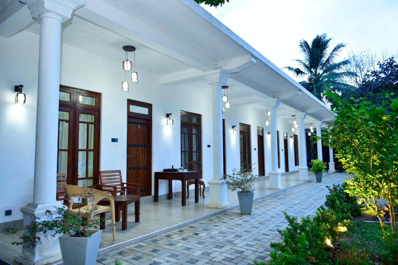 Nil Arana Resort 波隆纳鲁沃 外观 照片