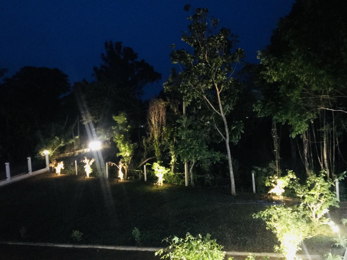 Nil Arana Resort 波隆纳鲁沃 外观 照片